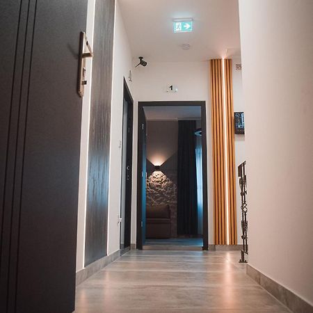 Apartments Jelovic Синь Экстерьер фото